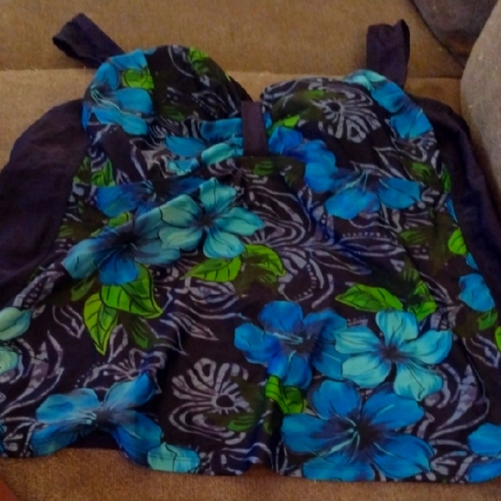 Delta Burke Floral Bikini Top Blue and Green-0555